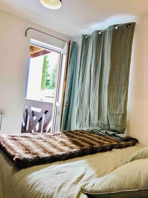 Appartement T4 8 Couchages Spacieux Et Cosy Au Pied Des Pistes Genos Exterior photo